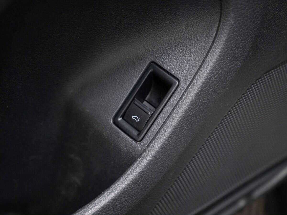 Volkswagen Jetta б/у, 2016, Механическая. Фото: #18