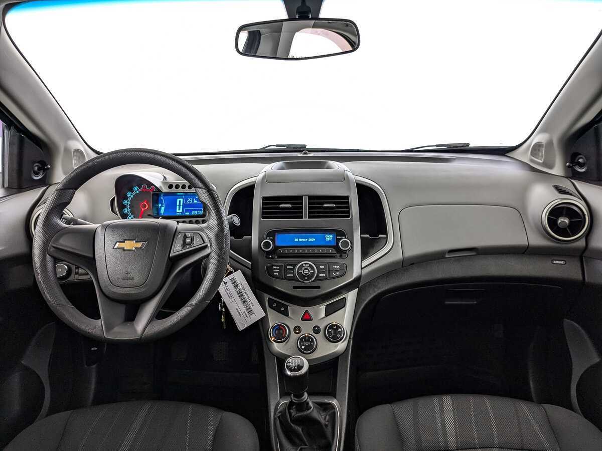 Chevrolet Aveo б/у, 2014, Механическая. Фото: #11