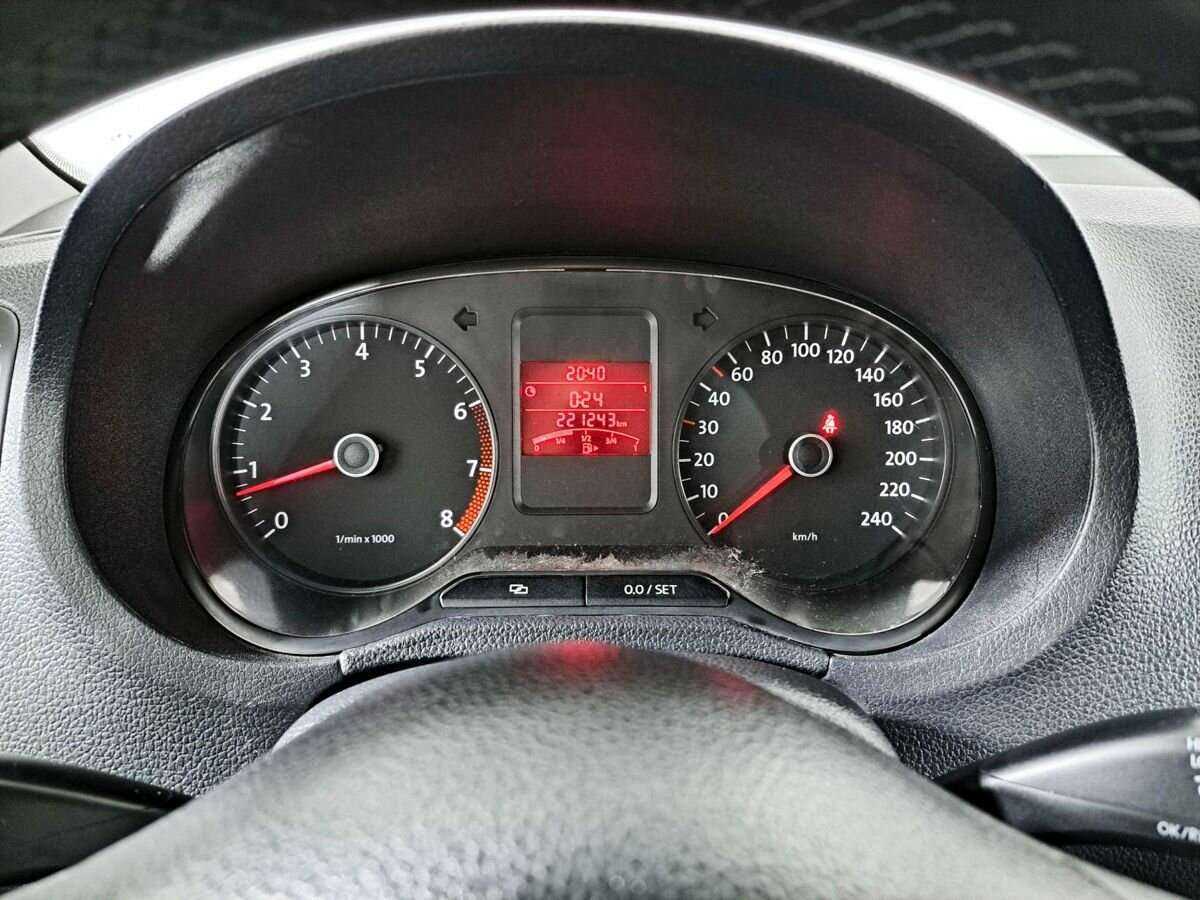 Volkswagen Polo б/у, 2012, Механическая. Фото: #12