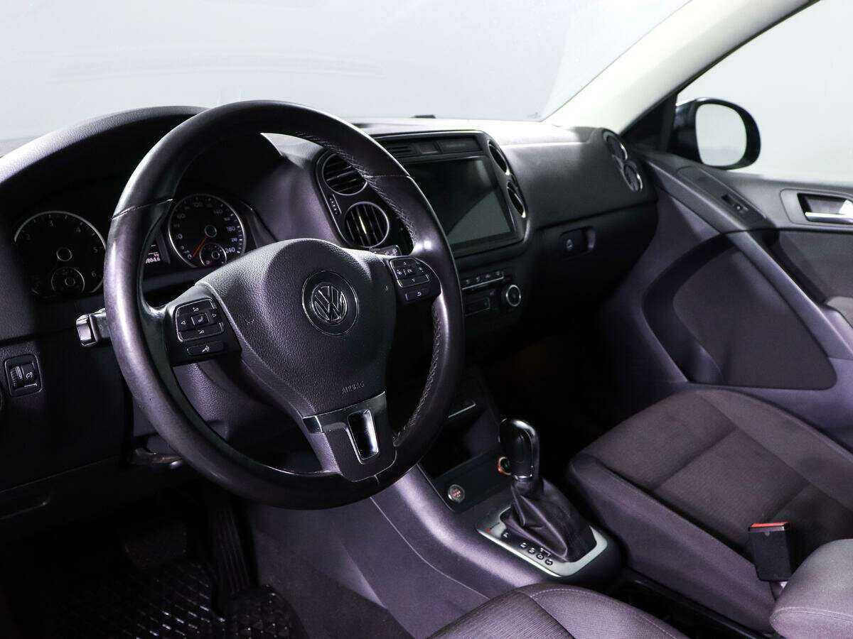Volkswagen Tiguan б/у, 2012, Автоматическая. Фото: #13