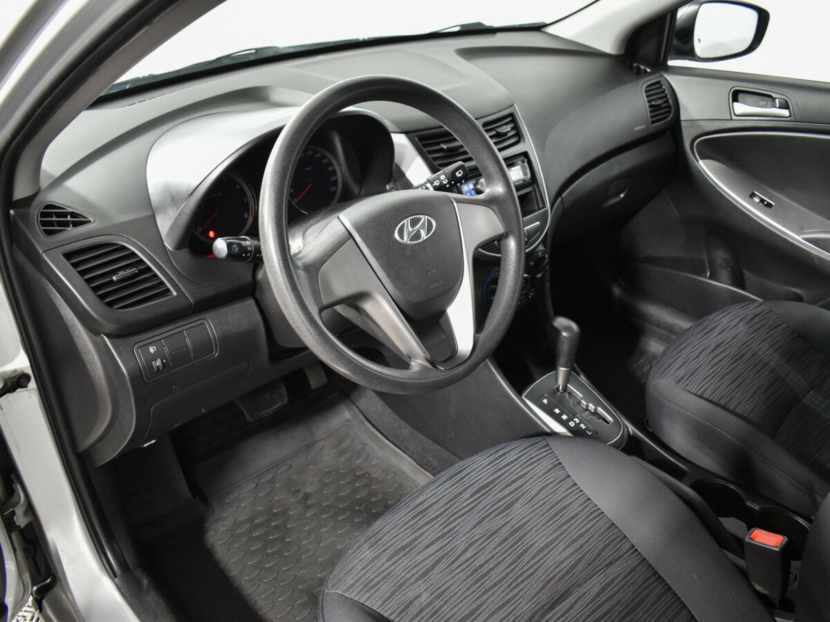 Hyundai Solaris б/у, 2015, Автоматическая. Фото: #8