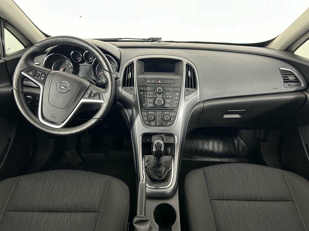 Opel Astra б/у, 2014, Механическая. Фото: #6