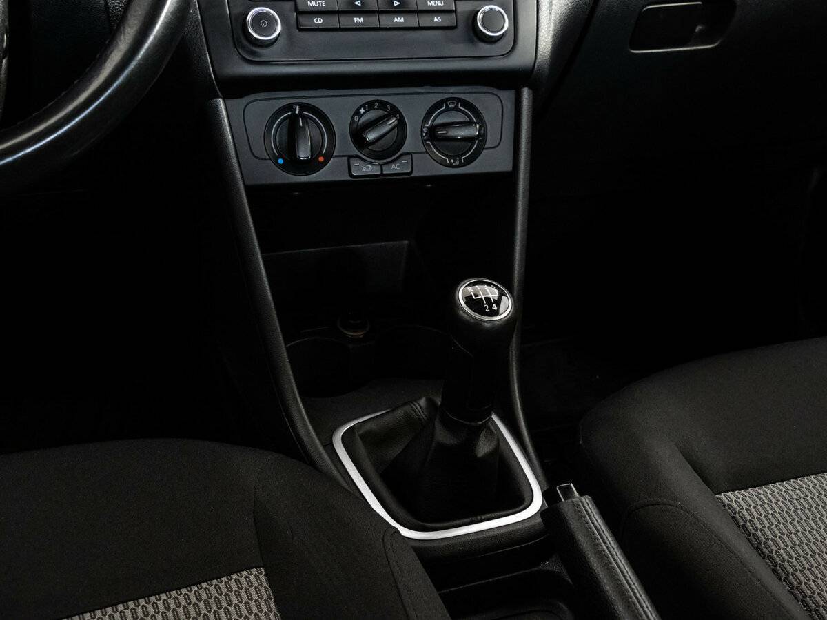 Volkswagen Polo б/у, 2012, Механическая. Фото: #11