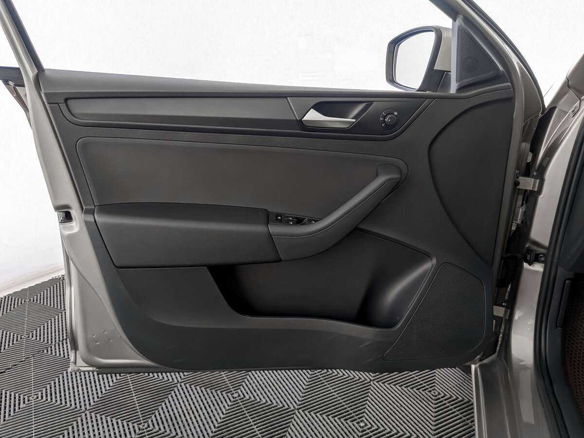 Volkswagen Polo б/у, 2020, Автоматическая. Фото: #17