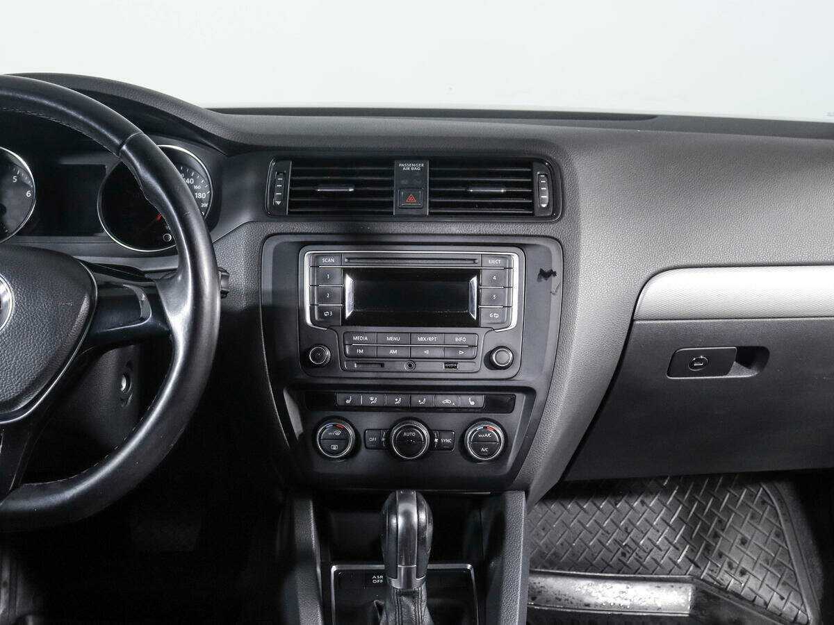 Volkswagen Jetta б/у, 2015, Автоматическая. Фото: #10