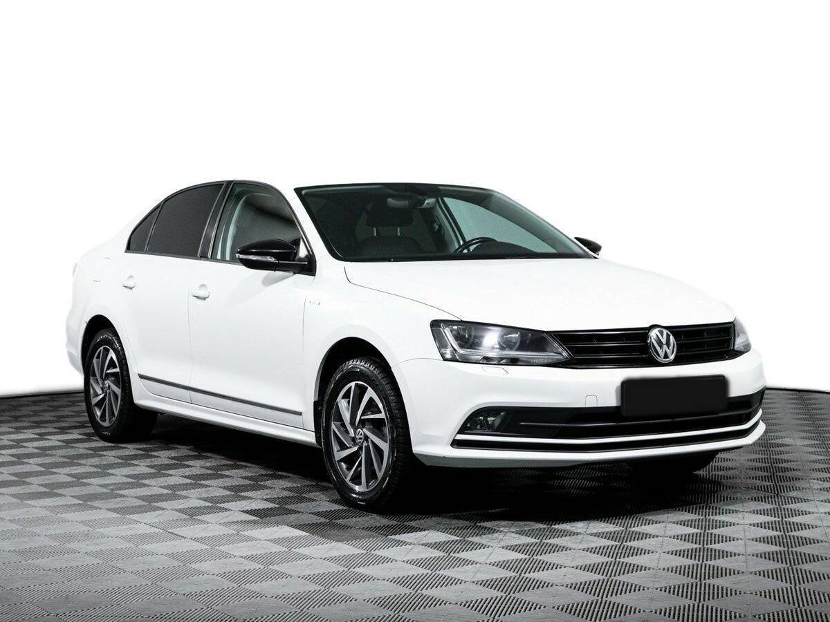 Volkswagen Jetta б/у, 2017, Роботизированная. Фото: #2