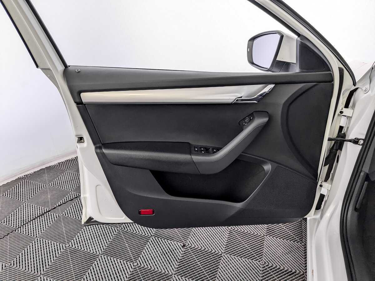 Skoda Octavia б/у, 2019, Механическая. Фото: #14