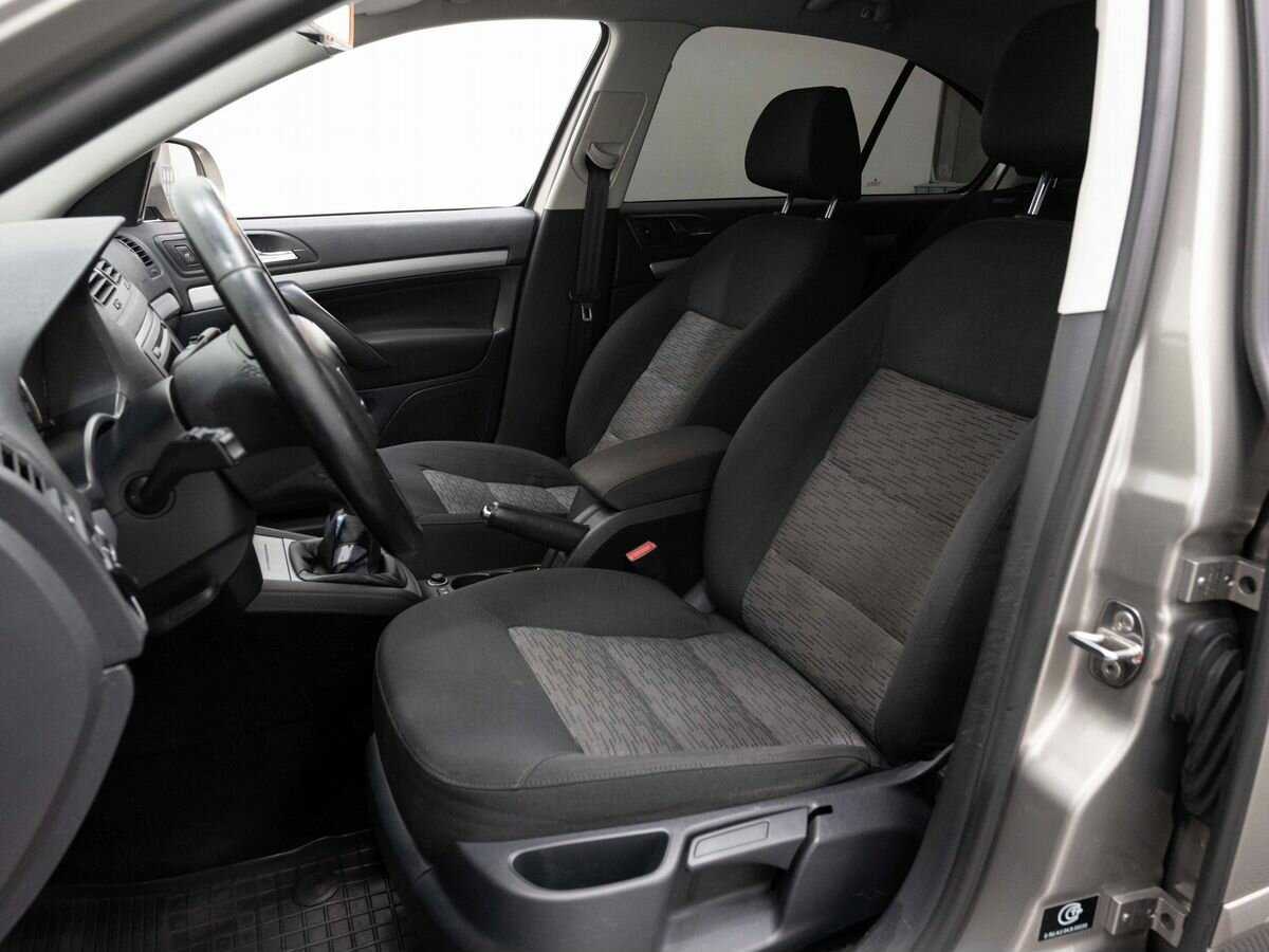 Skoda Octavia б/у, 2012, Механическая. Фото: #8