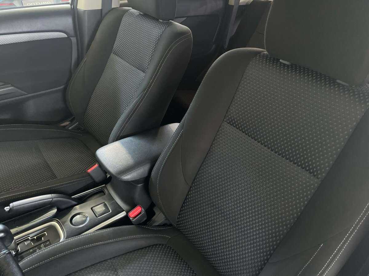 Mitsubishi Outlander б/у, 2018, Вариатор. Фото: #14