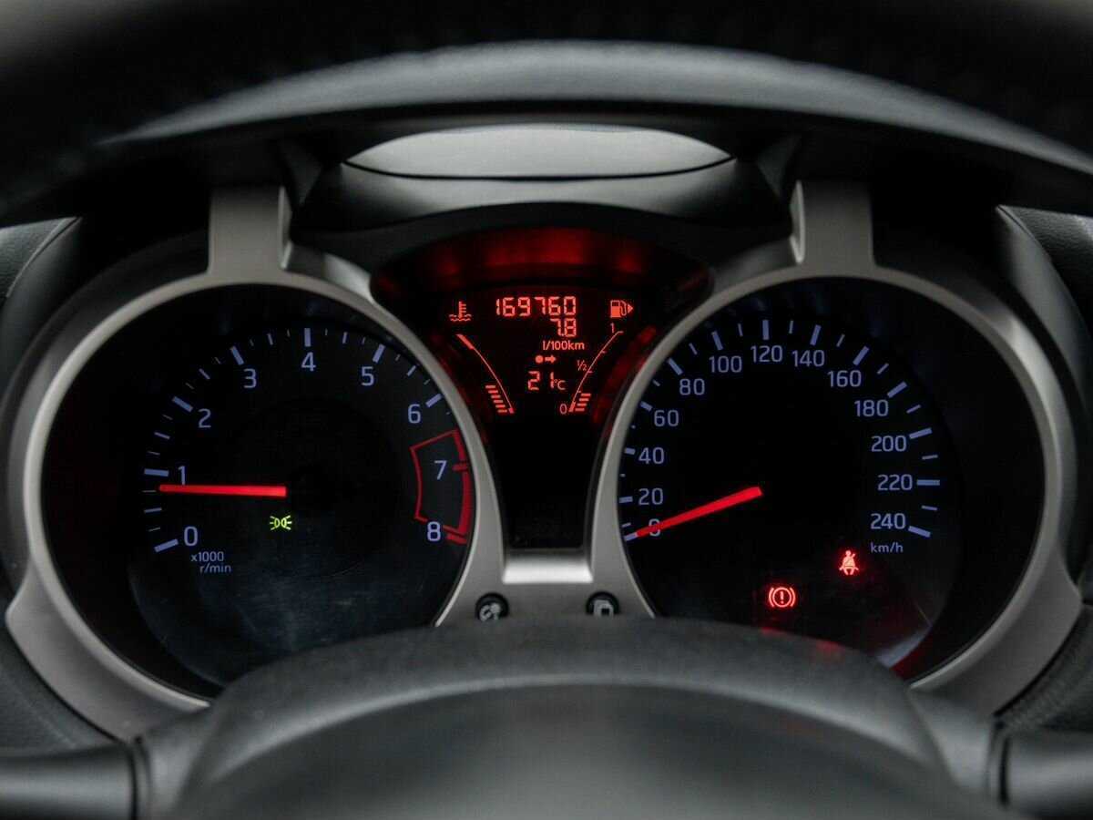 Nissan Juke б/у, 2012, Механическая. Фото: #21