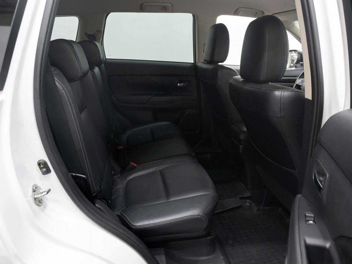 Mitsubishi Outlander б/у, 2016, Вариатор. Фото: #11