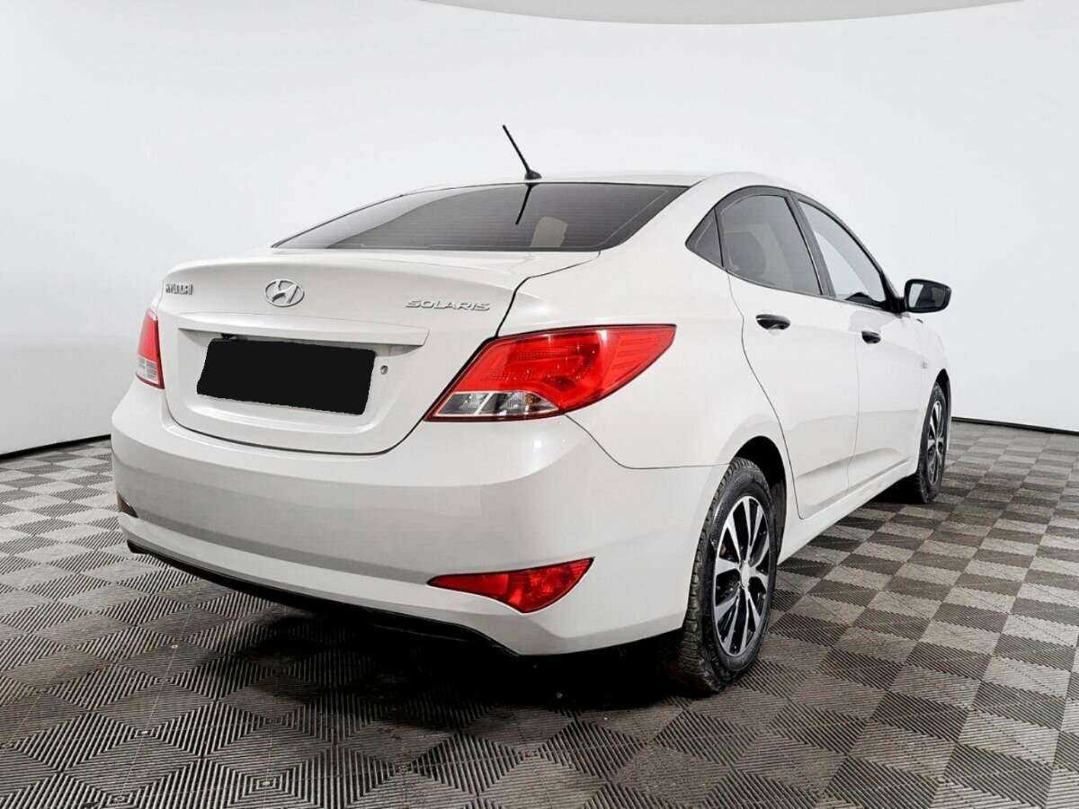 Hyundai Solaris б/у, 2015, Механическая. Фото: #3