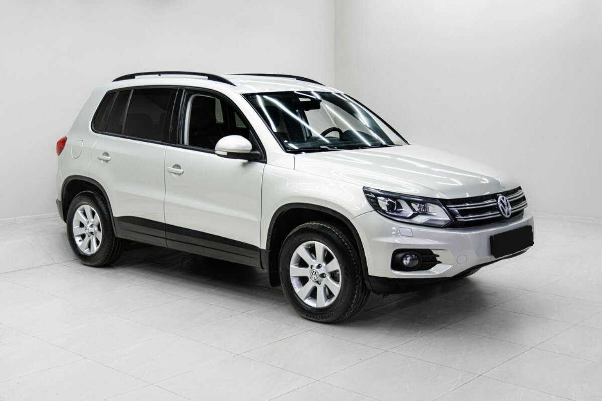 Volkswagen Tiguan б/у, 2013, Автоматическая. Фото: #2