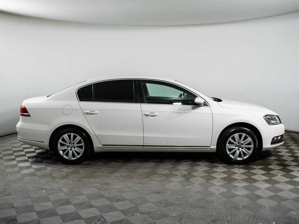 Volkswagen Passat б/у, 2014, Роботизированная. Фото: #2