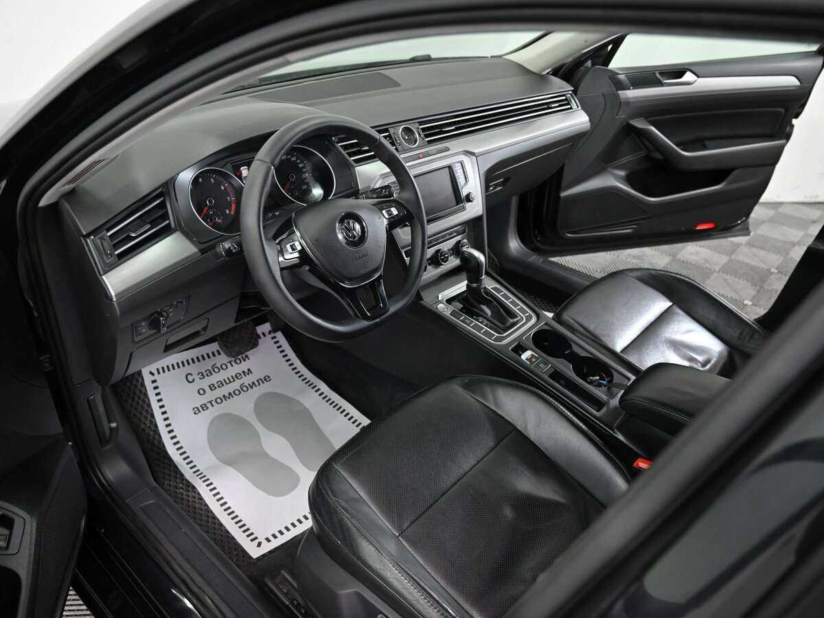 Volkswagen Passat б/у, 2016, Роботизированная. Фото: #4