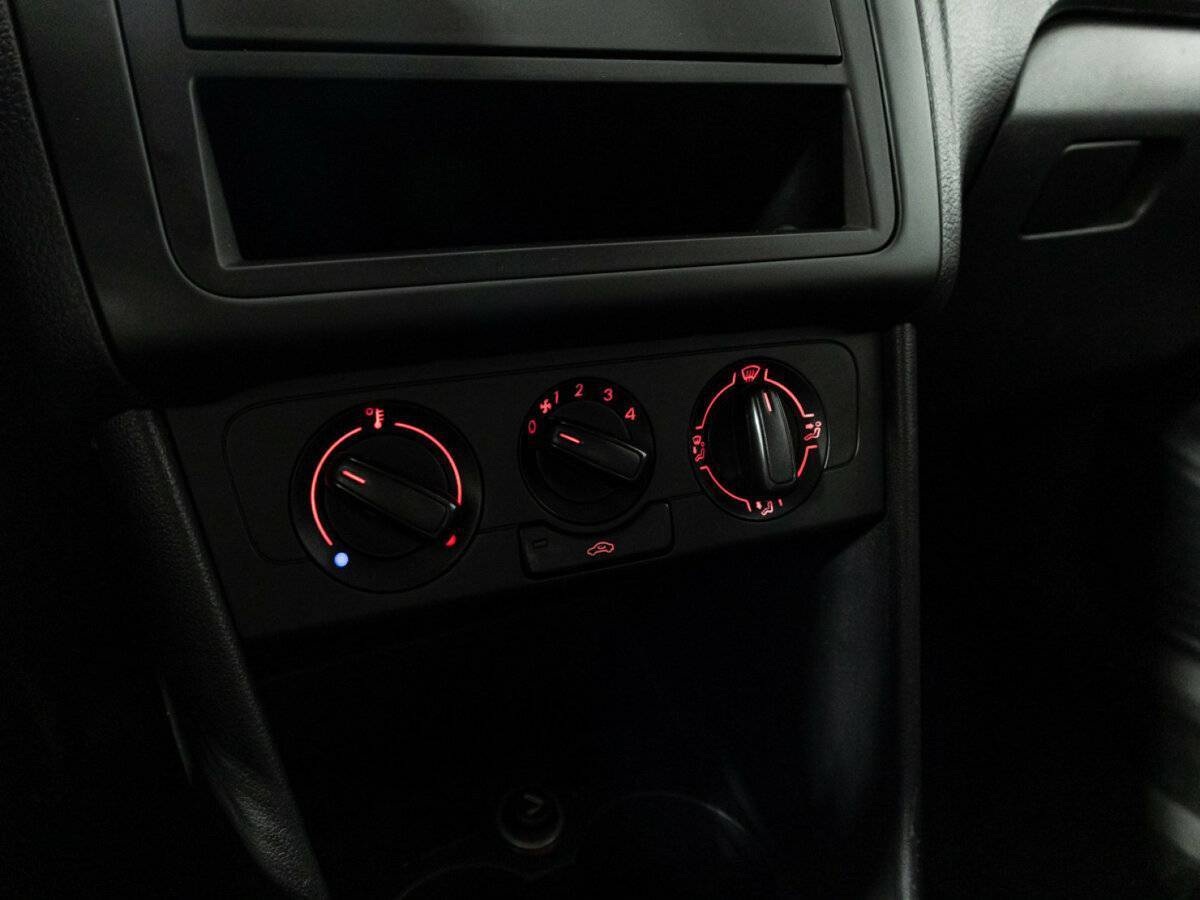 Volkswagen Polo б/у, 2016, Механическая. Фото: #14
