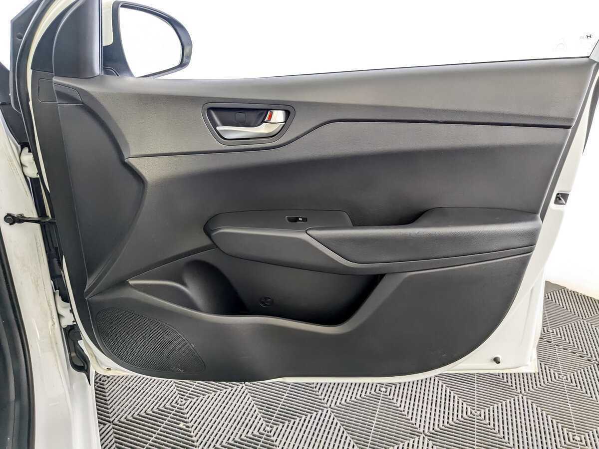 Hyundai Solaris б/у, 2020, Автоматическая. Фото: #18