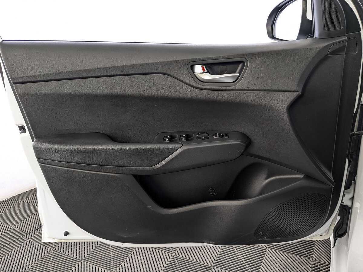 Hyundai Solaris б/у, 2020, Автоматическая. Фото: #17