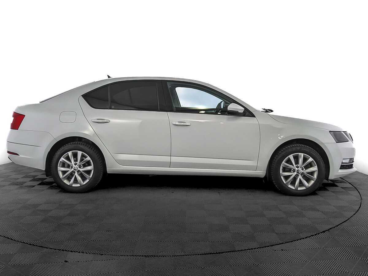 Skoda Octavia б/у, 2019, Автоматическая. Фото: #3