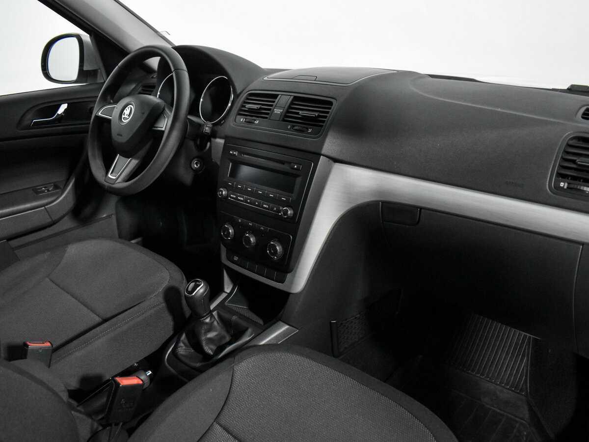 Skoda Yeti б/у, 2015, Механическая. Фото: #12