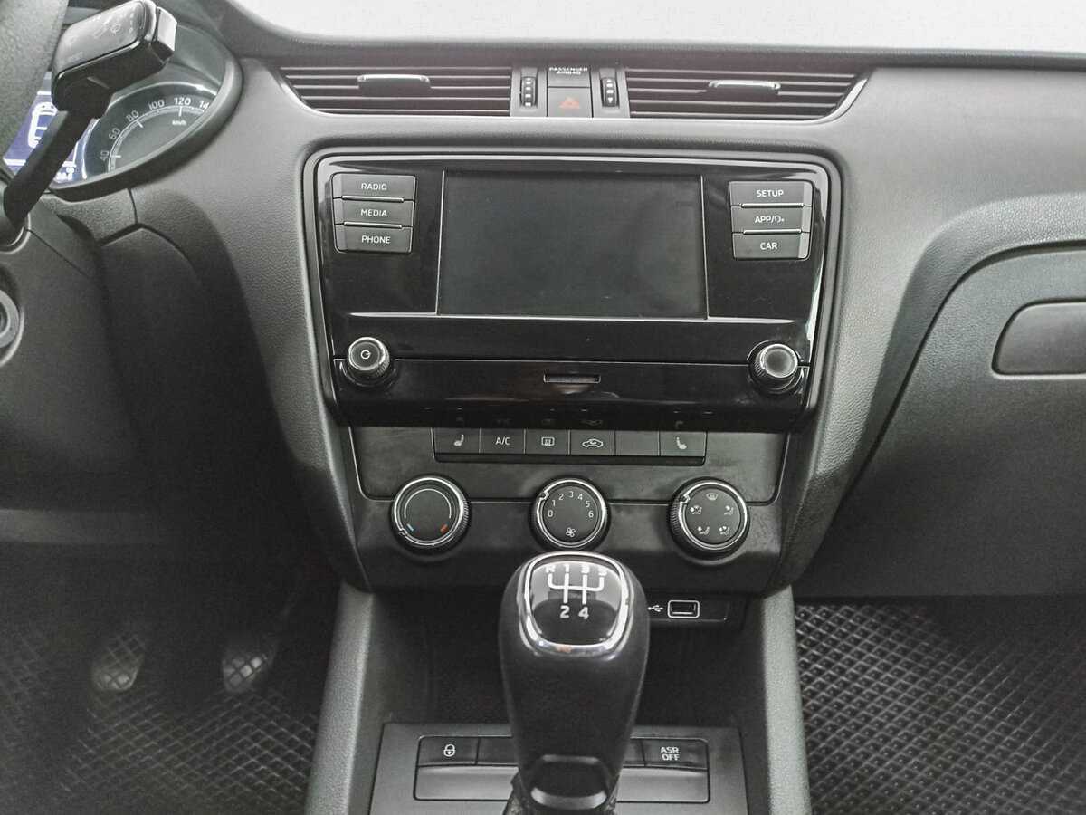 Skoda Octavia б/у, 2019, Механическая. Фото: #12