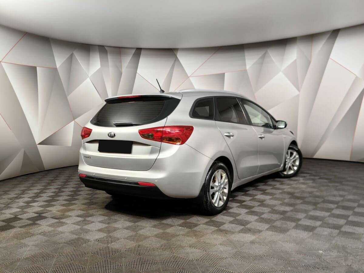 Kia Ceed б/у, 2015, Автоматическая. Фото: #1