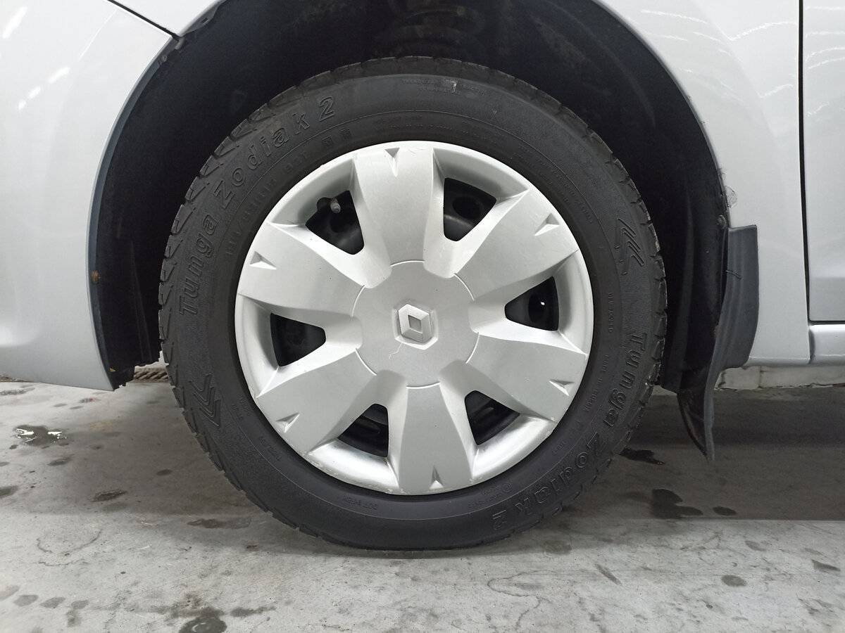 Renault Logan б/у, 2017, Механическая. Фото: #17