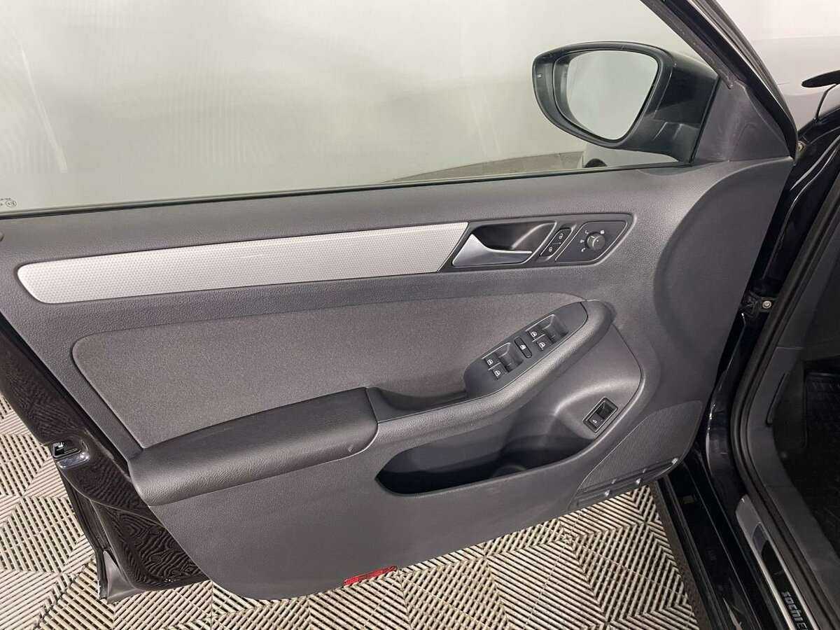 Volkswagen Jetta б/у, 2013, Роботизированная. Фото: #7