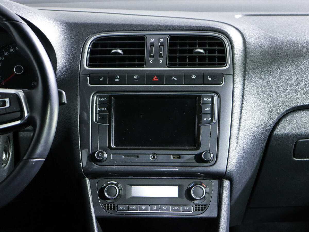 Volkswagen Polo б/у, 2019, Роботизированная. Фото: #12