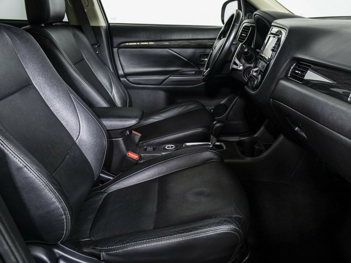 Mitsubishi Outlander б/у, 2015, Вариатор. Фото: #7