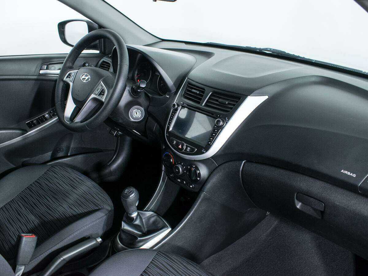 Hyundai Solaris б/у, 2014, Механическая. Фото: #8