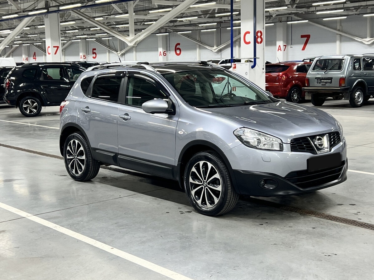 Nissan Qashqai б/у, 2012, Механическая. Фото: #2