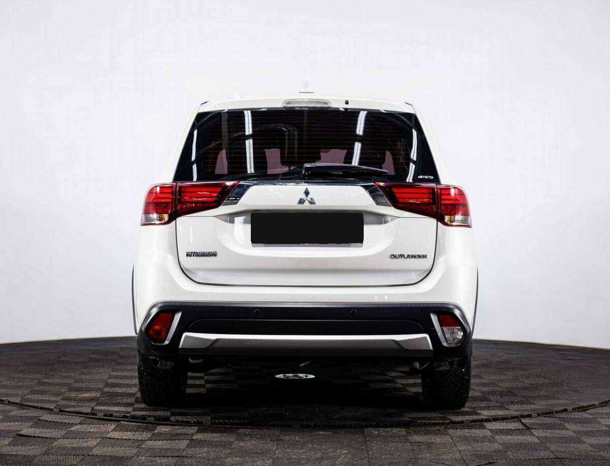 Mitsubishi Outlander б/у, 2017, Вариатор. Фото: #4