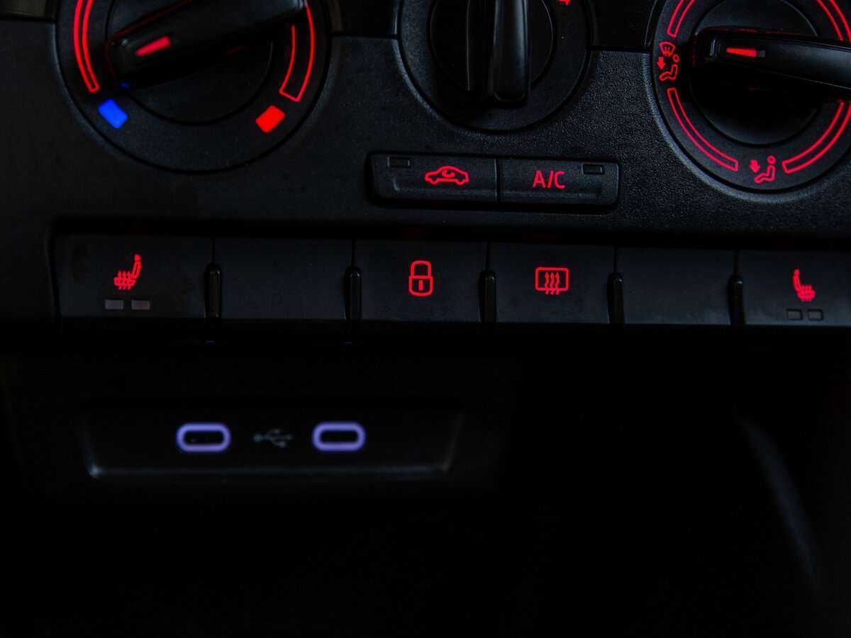 Volkswagen Polo б/у, 2020, Автоматическая. Фото: #13