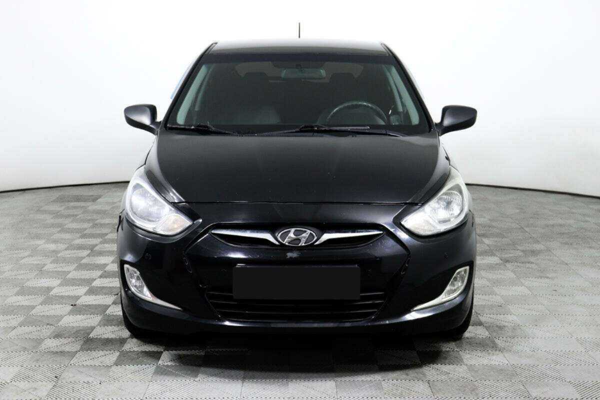 Hyundai Solaris б/у, 2012, Автоматическая. Фото: #1