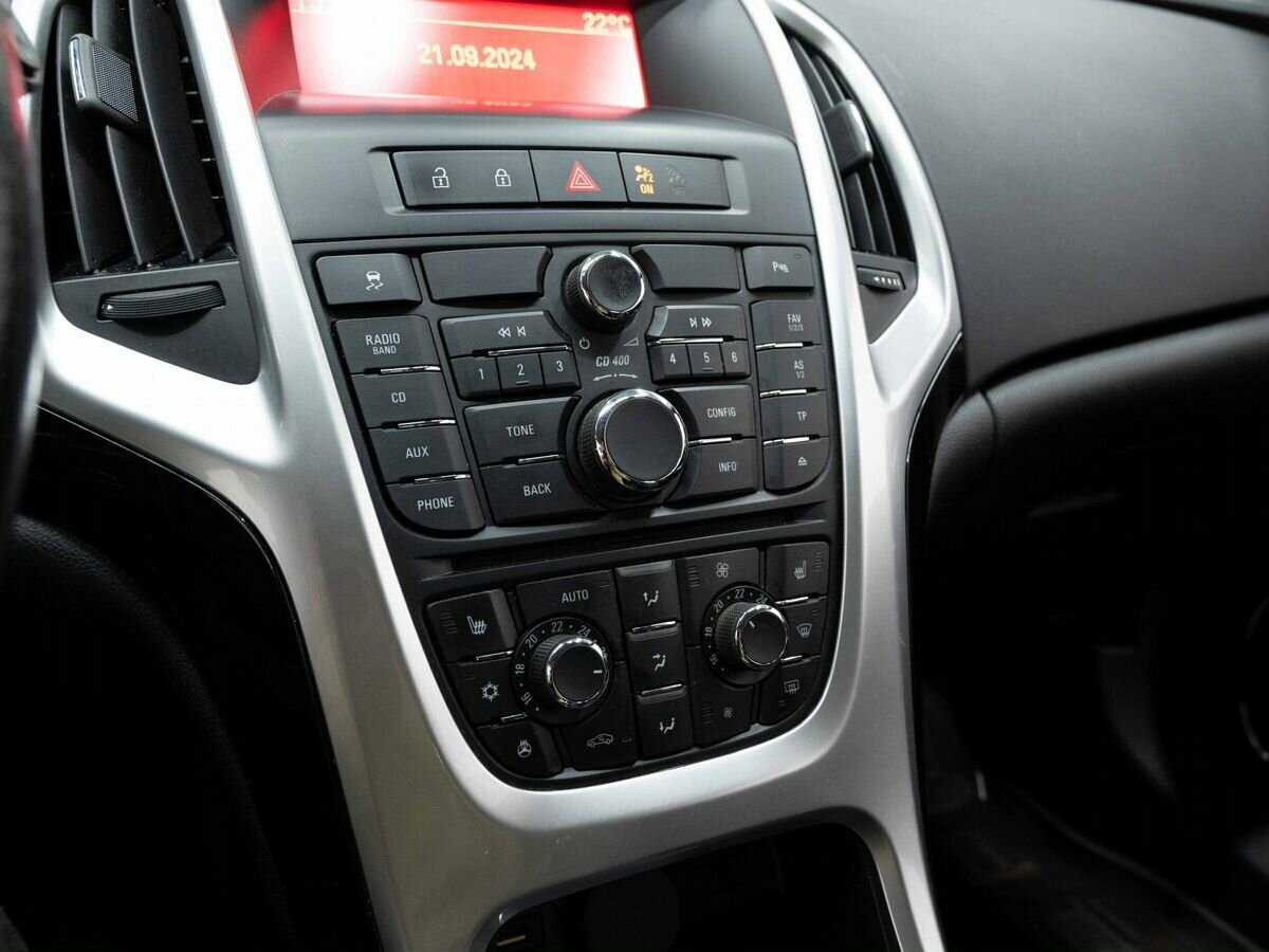 Opel Astra б/у, 2013, Механическая. Фото: #19