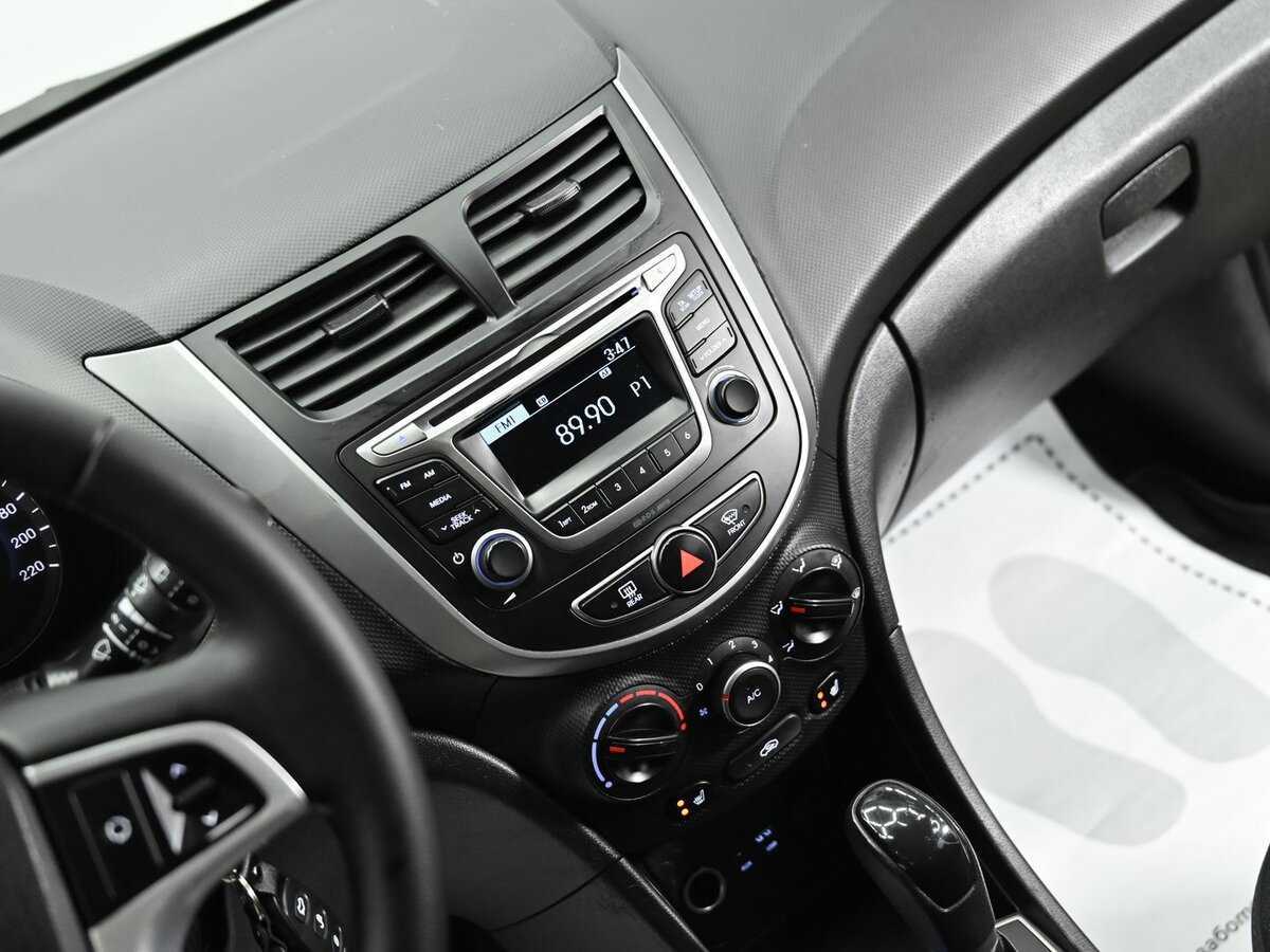 Hyundai Solaris б/у, 2015, Автоматическая. Фото: #9