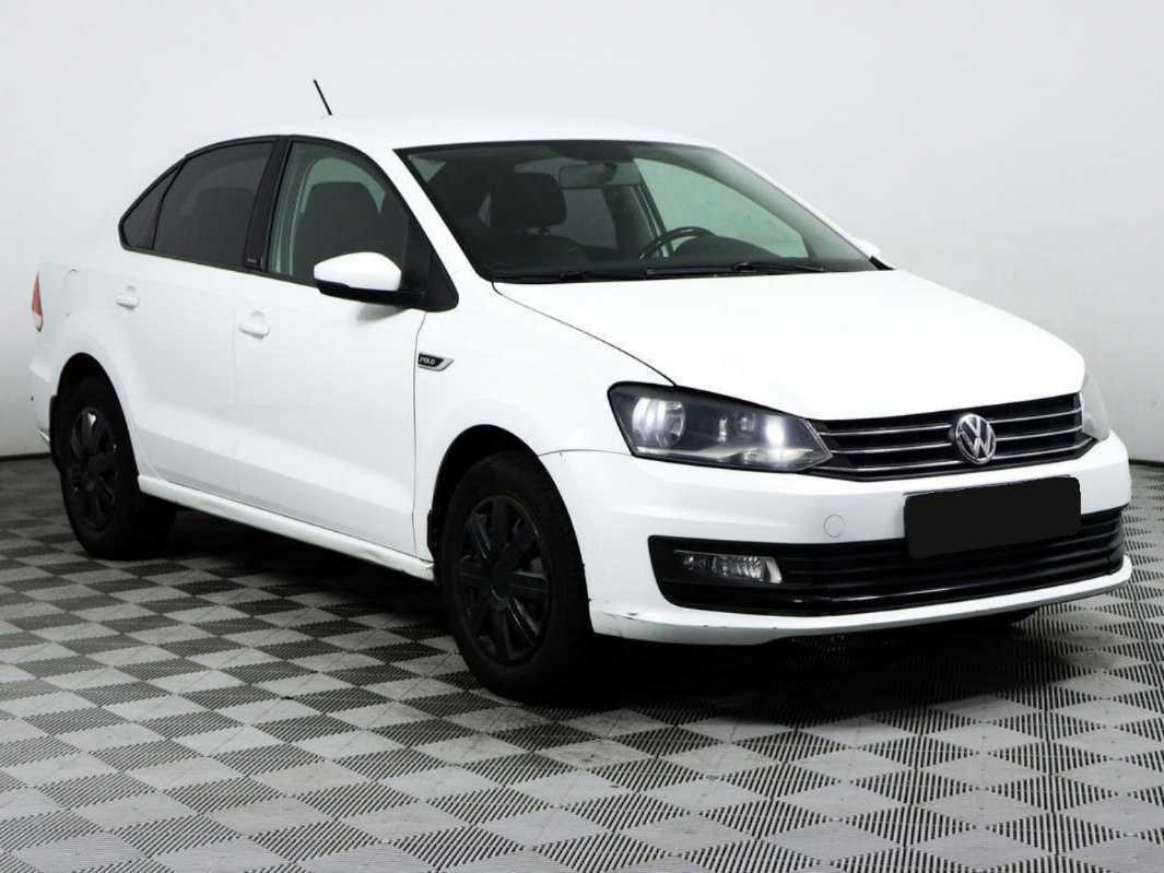 Volkswagen Polo б/у, 2016, Автоматическая. Фото: #2