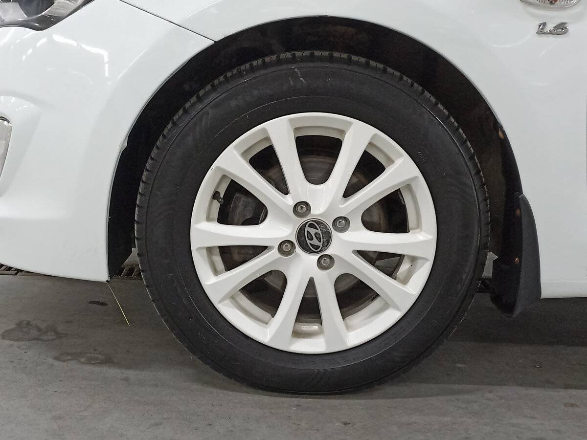 Hyundai Solaris б/у, 2015, Механическая. Фото: #17