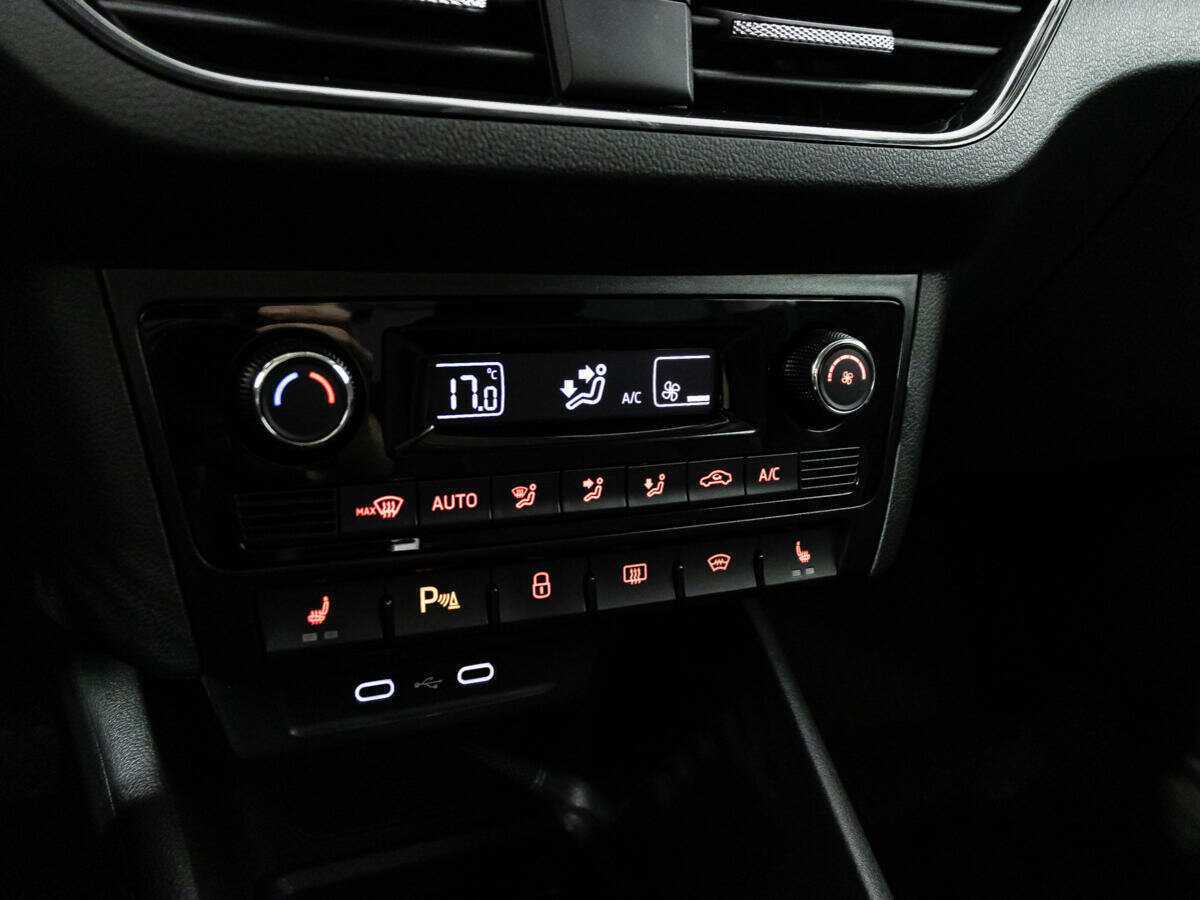 Volkswagen Polo б/у, 2021, Автоматическая. Фото: #16