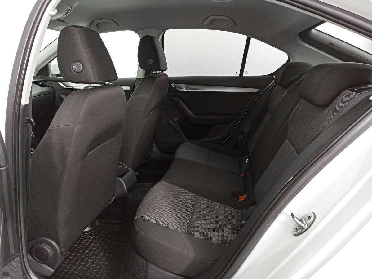 Skoda Octavia б/у, 2016, Механическая. Фото: #9