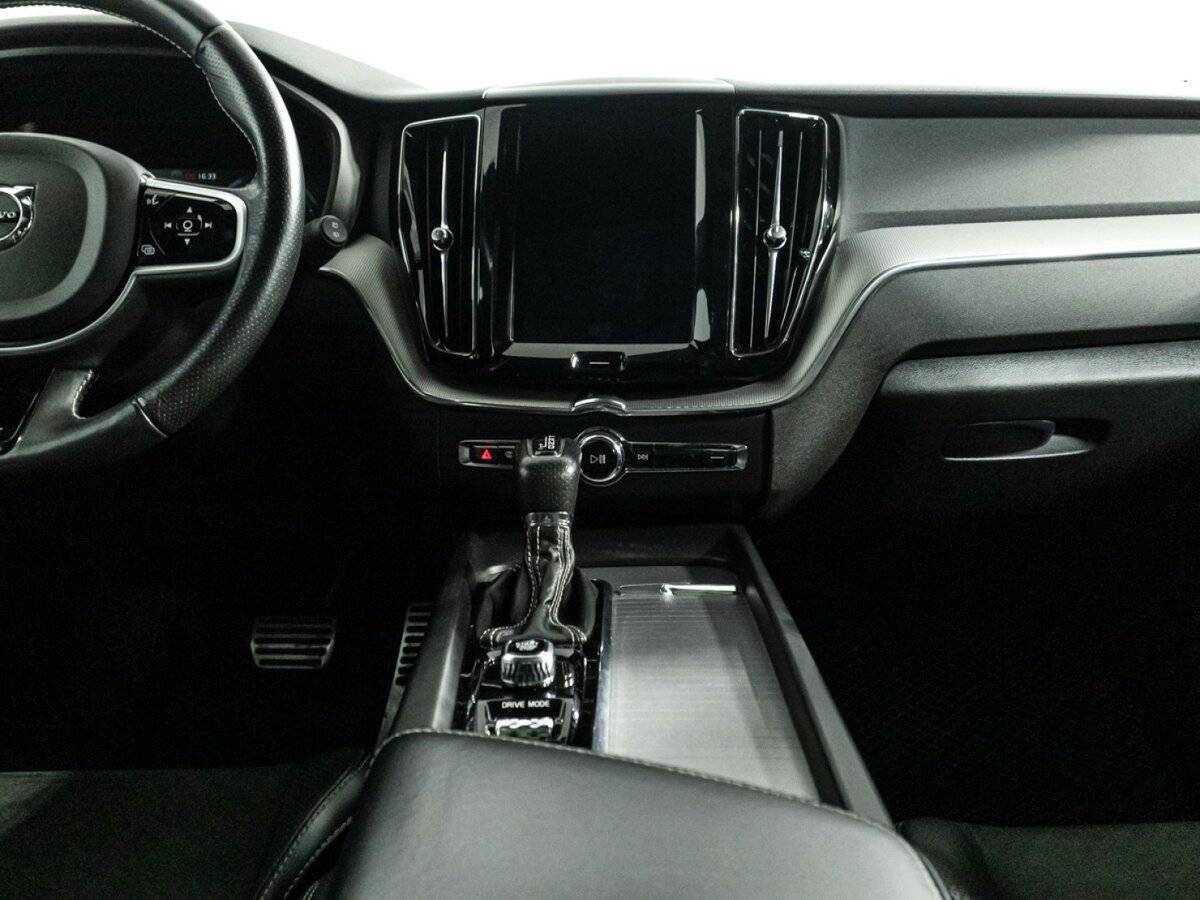 Volvo XC60 б/у, 2018, Автоматическая. Фото: #13