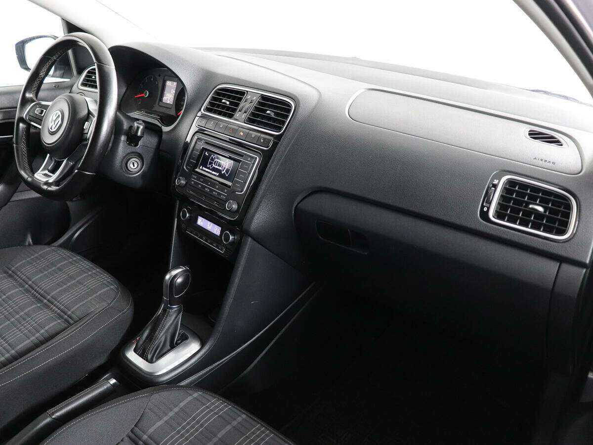 Volkswagen Polo б/у, 2017, Роботизированная. Фото: #8