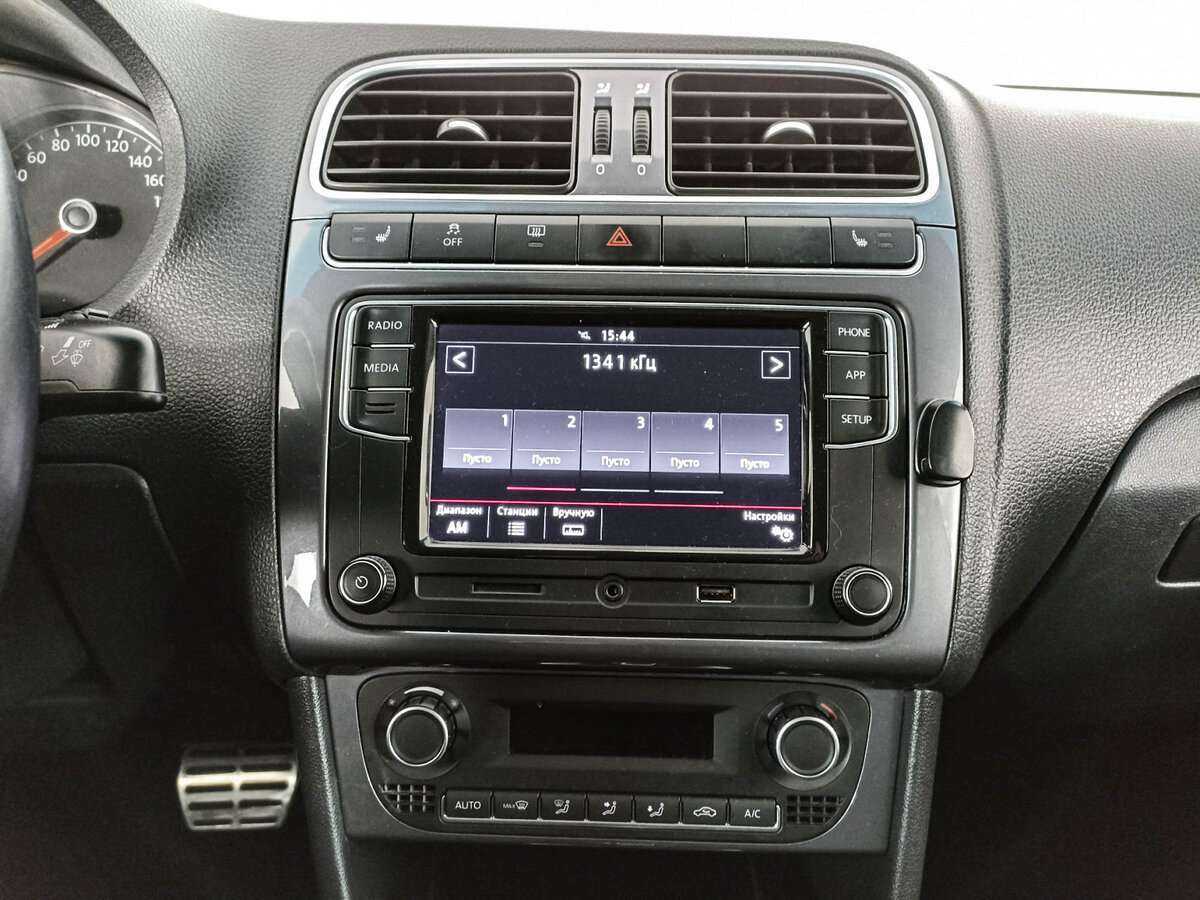 Volkswagen Polo б/у, 2018, Роботизированная. Фото: #11