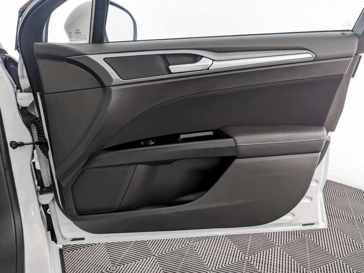 Ford Mondeo б/у, 2017, Автоматическая. Фото: #19