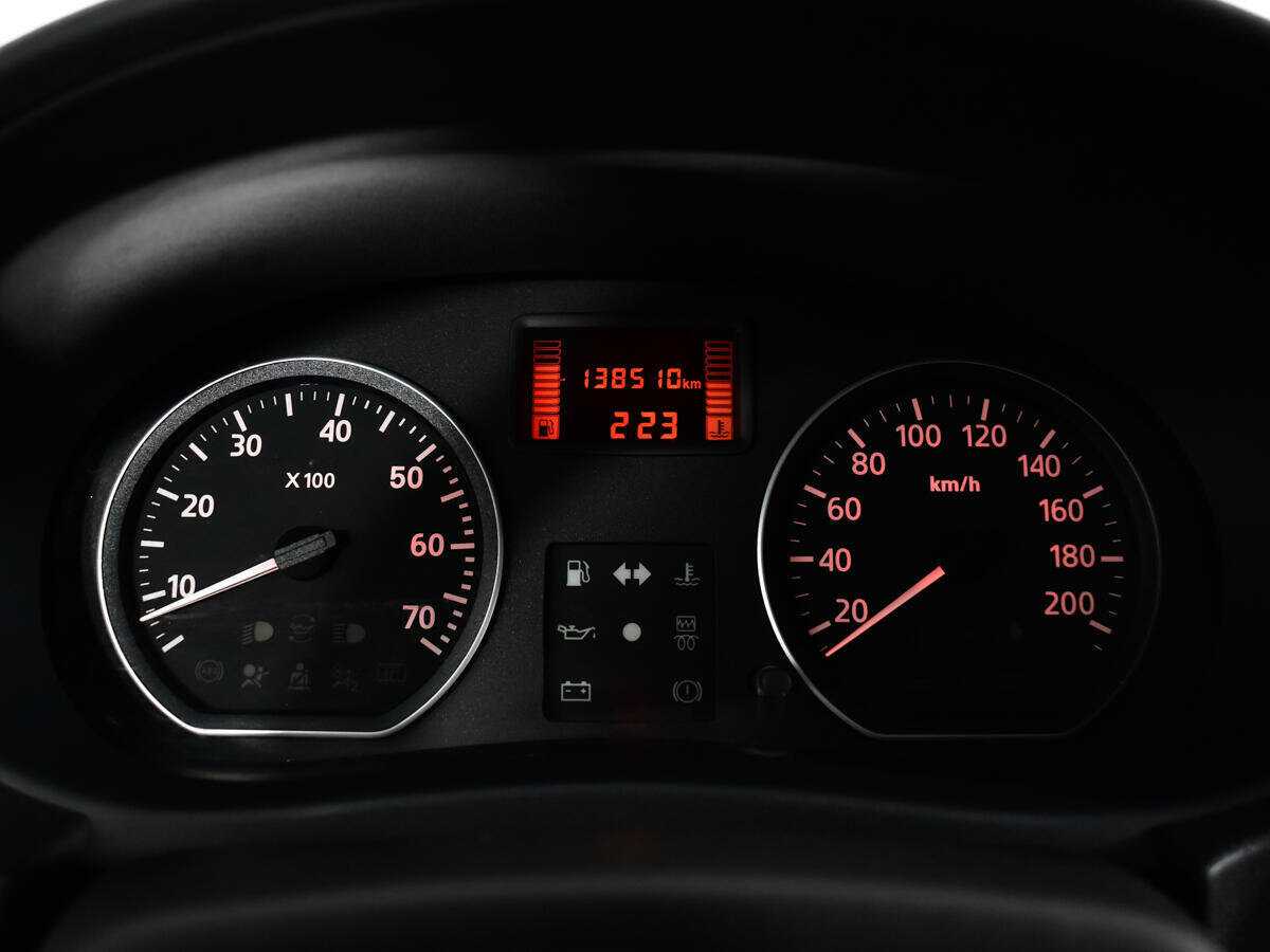 Nissan Almera б/у, 2013, Механическая. Фото: #10