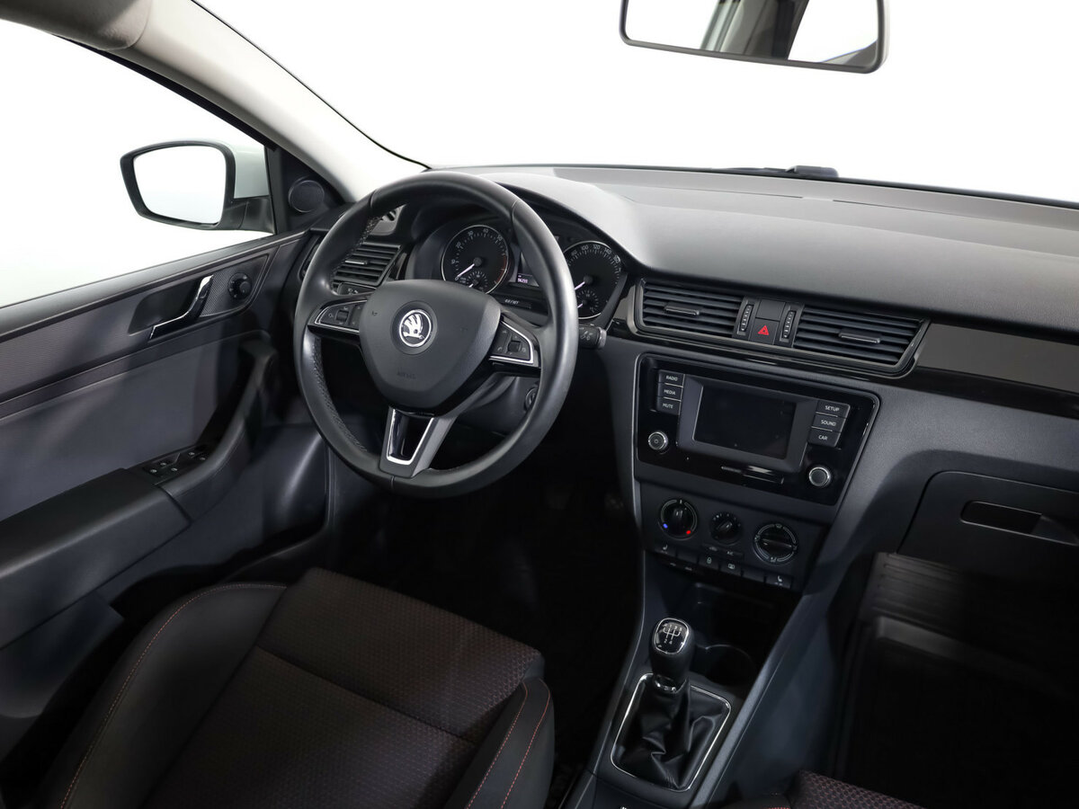 Skoda Rapid б/у, 2015, Механическая. Фото: #6