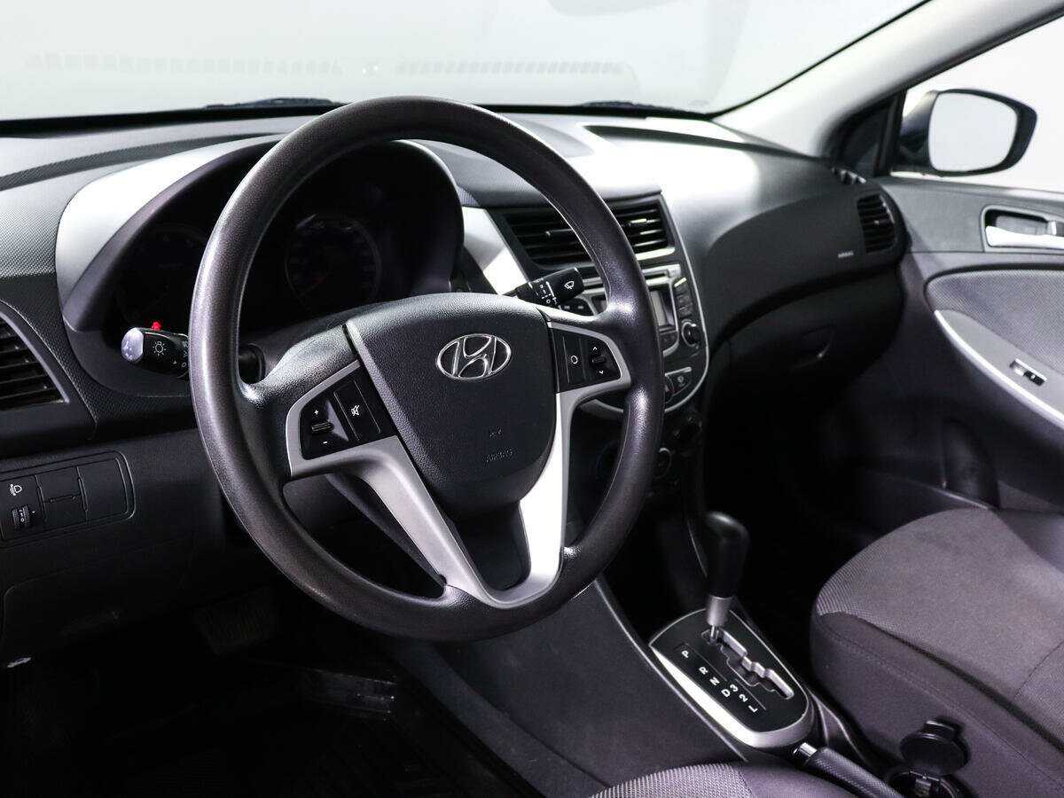 Hyundai Solaris б/у, 2013, Автоматическая. Фото: #12