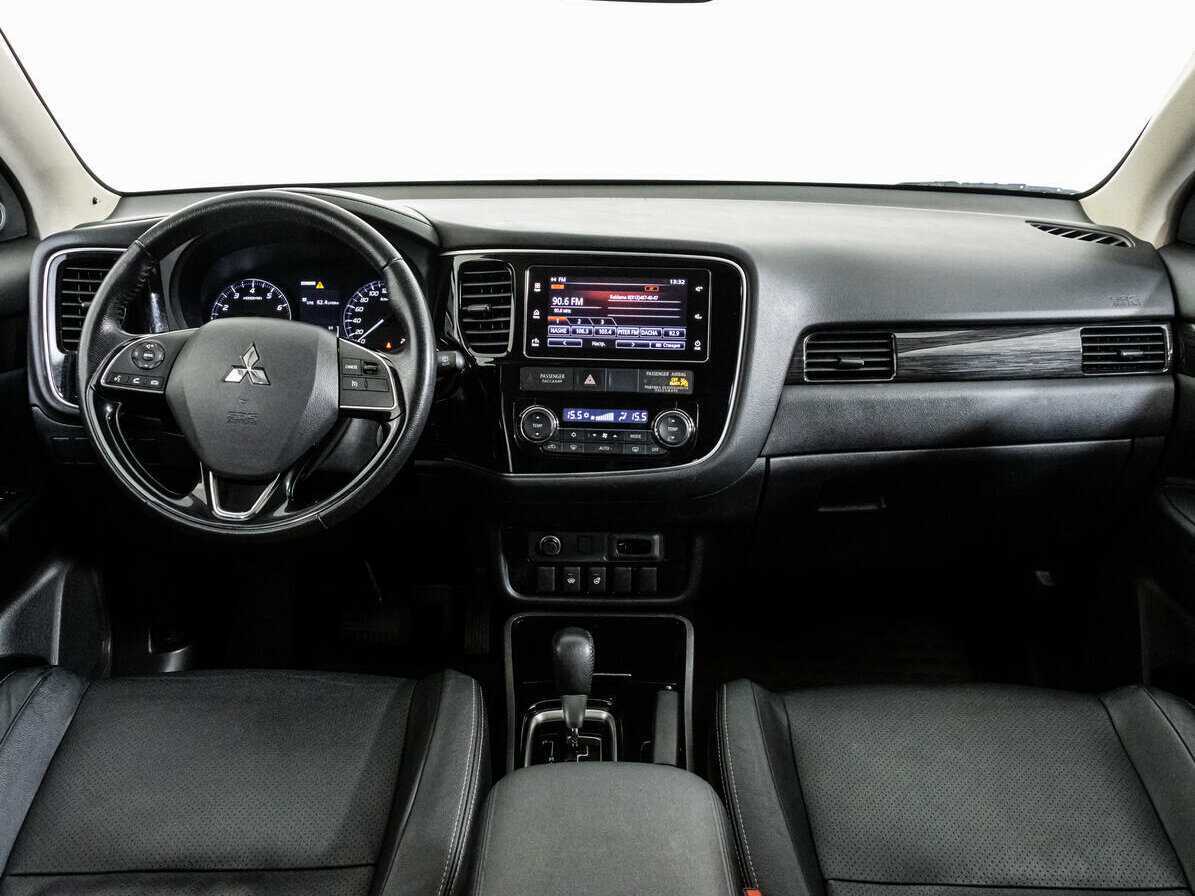 Mitsubishi Outlander б/у, 2018, Вариатор. Фото: #7