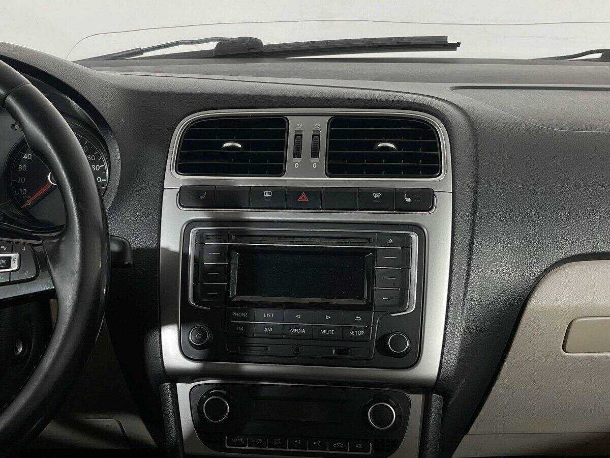 Volkswagen Polo б/у, 2016, Автоматическая. Фото: #11